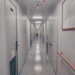 Современные решения для промышленного освещения с акцентом на безопасность и эффективность